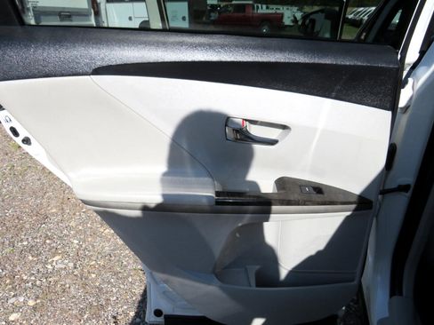 Used 2013 Toyota Venza LE image 21