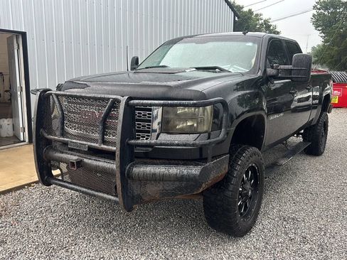 Used 2013 GMC Sierra 2500 Denali w/ Suspension Package, Off-Road AWD/4WD image 12