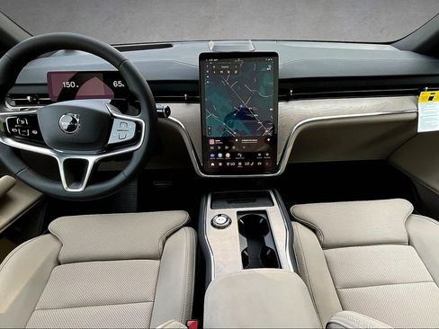 New 2025 Volvo EX90 Plus AWD/4WD image 5