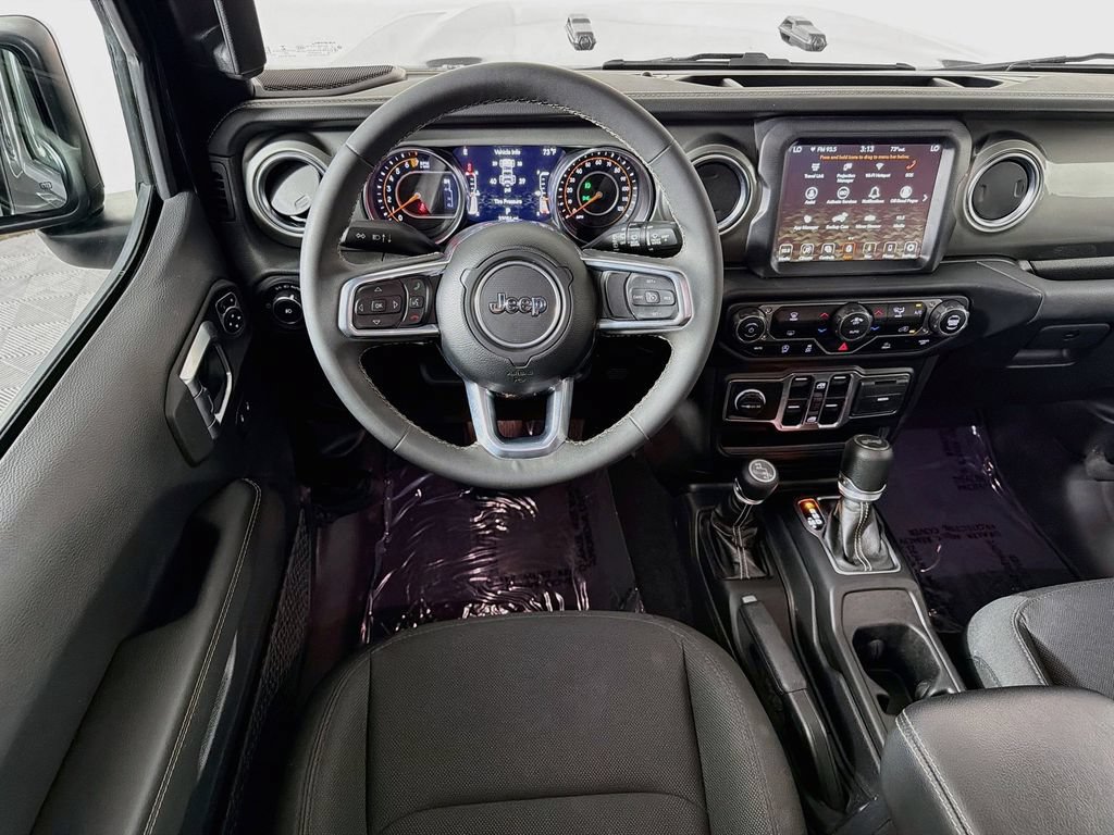 Used 2023 Jeep Wrangler Unlimited Sahara AWD/4WD image 22