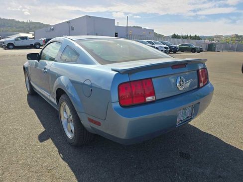 Used 2007 Ford Mustang Premium RWD image 2