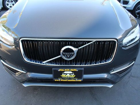 Used 2017 Volvo XC90 T6 Momentum w/ Vision Package image 9