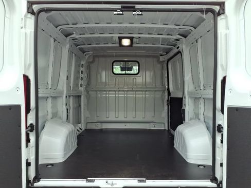 Used 2026 RAM ProMaster 1500 w/ Convenience Group FWD image 18
