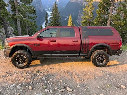 Used 2018 RAM 2500 Power Wagon w/ Luxury Group AWD/4WD image 3