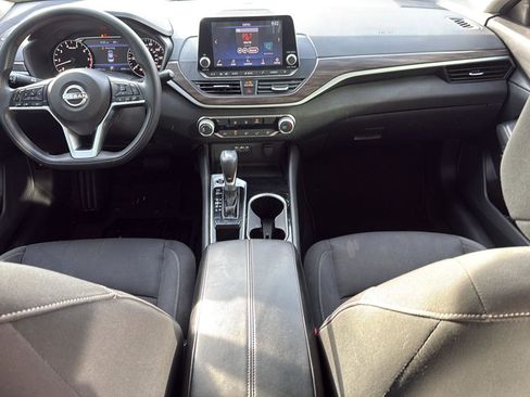 Used 2024 Nissan Altima 2.5 SV image 37