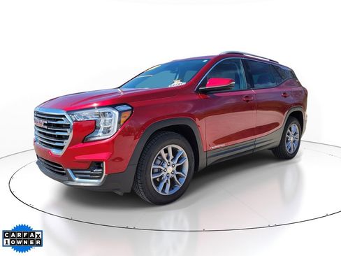 Used 2022 GMC Terrain SLT w/ LPO, Floor Liner Package AWD/4WD image 2