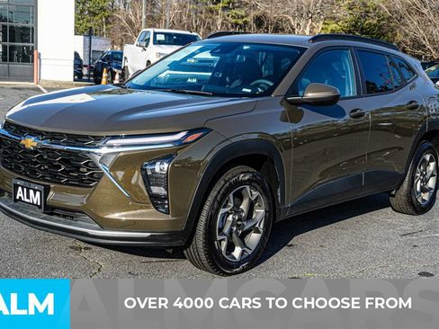 Used 2024 Chevrolet Trax LT image 3