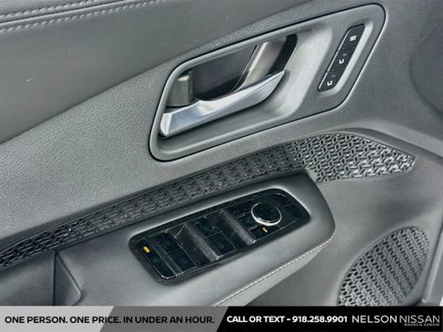 Certified 2024 Nissan Ariya FWD image 18
