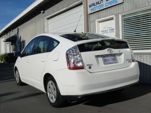 Used 2007 Toyota Prius Touring image 16