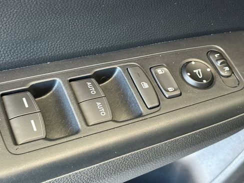 Used 2023 Honda CR-V Sport image 13