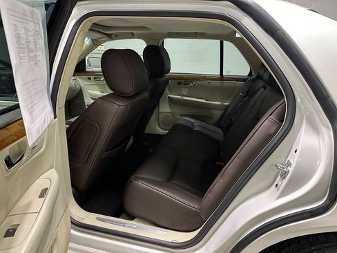 Used 2011 Cadillac DTS Platinum FWD image 23