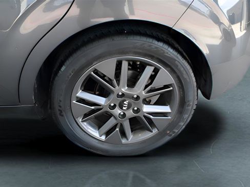 Used 2021 Kia Soul EX image 9