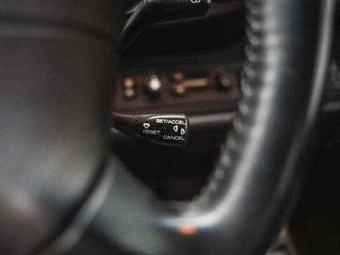 Used 1995 Porsche 911 Carrera RWD image 55