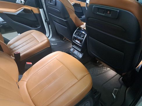 Used 2020 BMW X7 xDrive40i w/ Luxury Seating Package AWD/4WD image 11