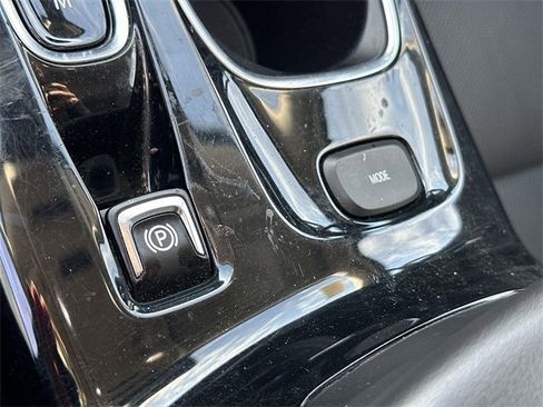 Used 2022 Buick Envision Essence w/ Safety Package image 37