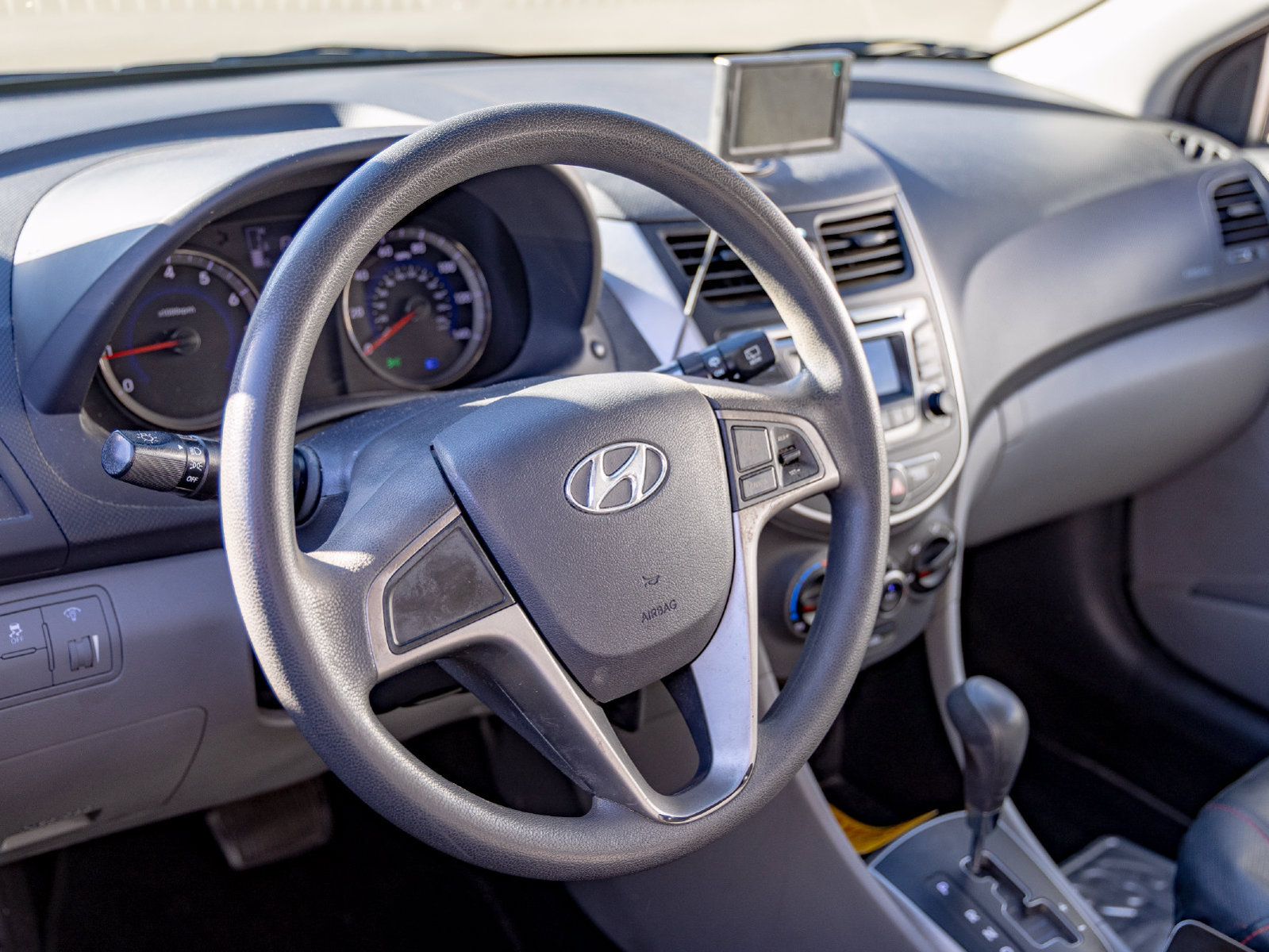 Used 2016 Hyundai Accent SE FWD image 9