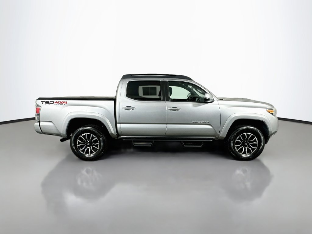 Used 2022 Toyota Tacoma TRD Sport w/ Technology Package AWD/4WD image 9