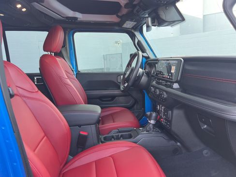 Used 2024 Jeep Wrangler Unlimited Rubicon 392 image 25