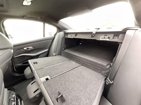 Certified 2022 BMW 330i Sedan w/ Premium Package 2 image 29