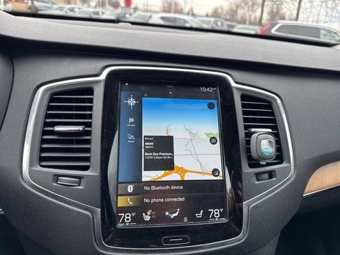 Used 2021 Volvo XC90 T6 Momentum w/ Climate Package image 9