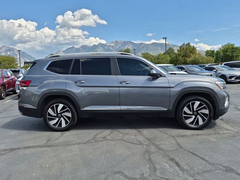 Used 2024 Volkswagen Atlas SEL AWD/4WD image 2