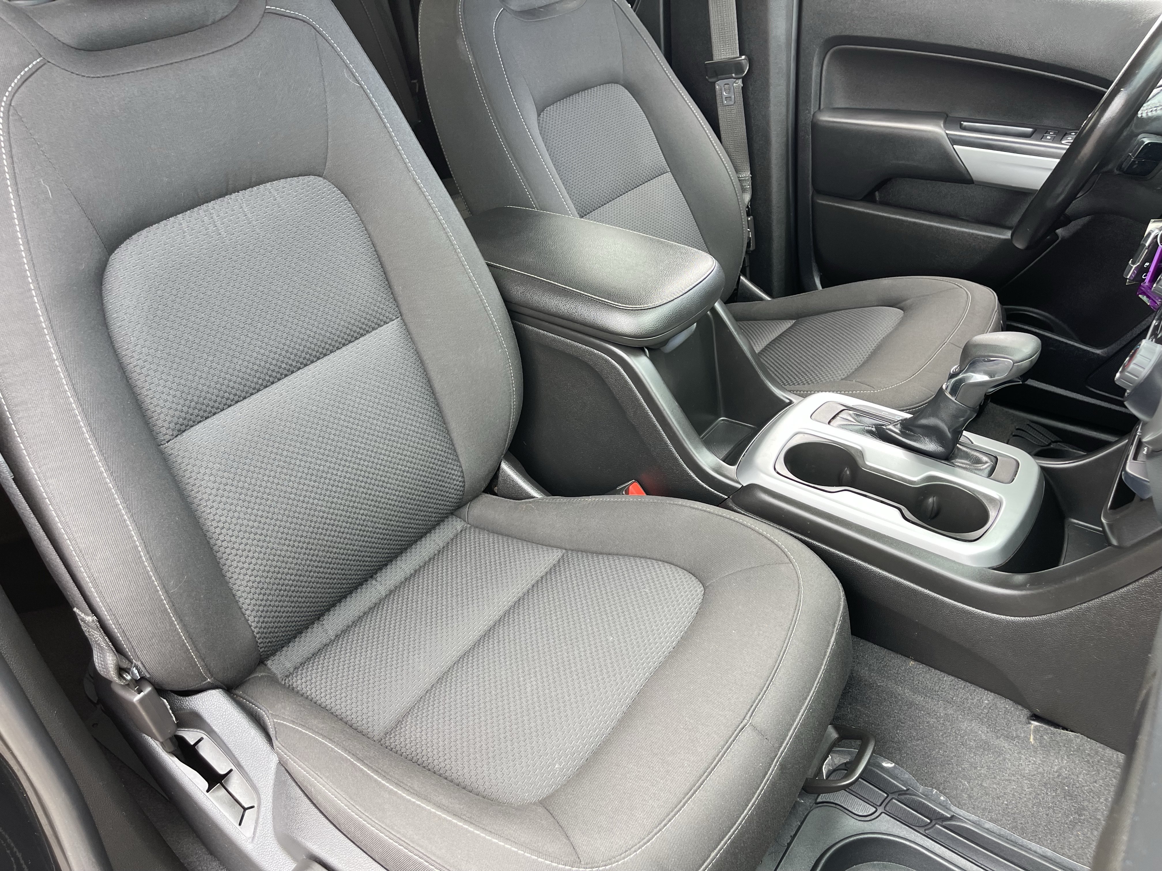 Used 2022 Chevrolet Colorado LT w/ LT Convenience Package RWD image 9