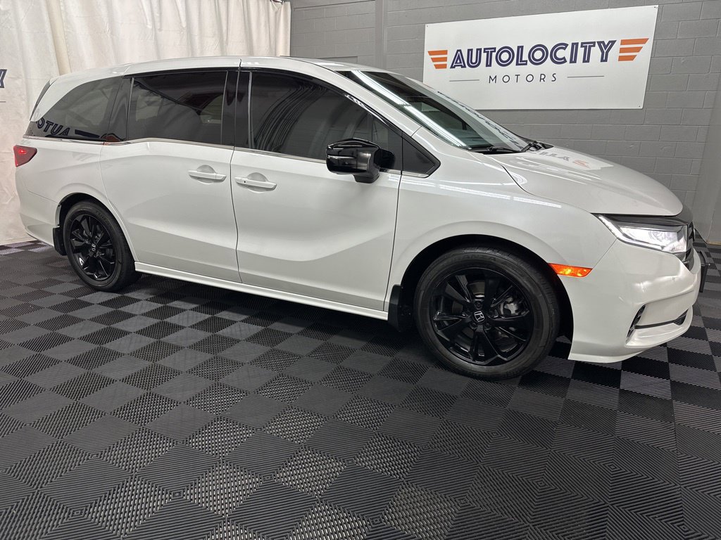 Used 2024 Honda Odyssey Sport image 2
