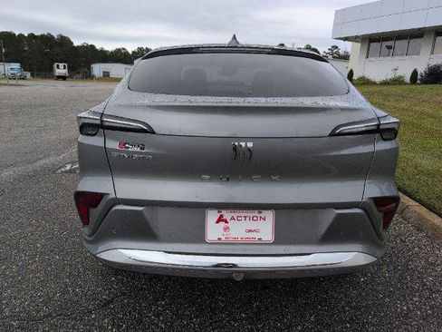 New 2026 Buick Envista Avenir image 3