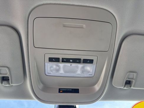 Used 2022 Chevrolet Colorado ZR2 w/ ZR2 Midnight Special Edition image 29