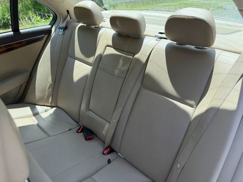 Used 2013 Mercedes-Benz C 250 Sedan image 23