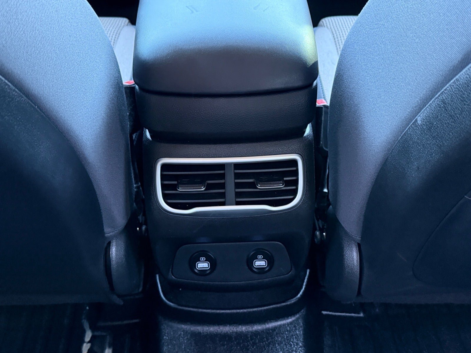 Used 2023 Hyundai Santa Fe SE FWD image 14