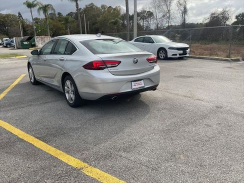 Used 2018 Buick Regal Preferred image 8