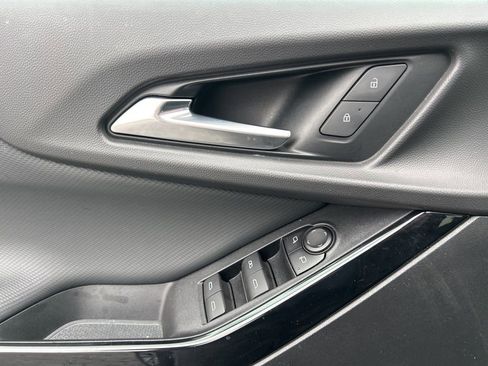 Used 2025 Chevrolet Equinox LT w/ Convenience Package II image 15