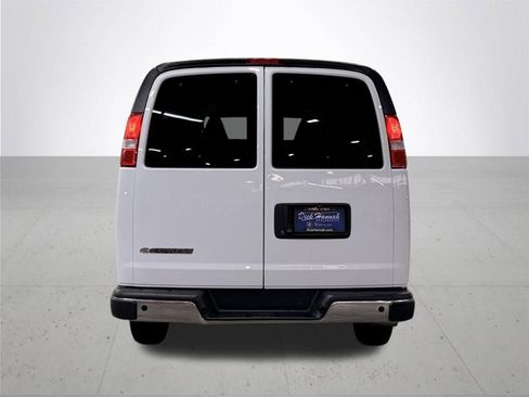 Used 2024 Chevrolet Express 3500 LT w/ LT Preferred Equipment Group RWD image 11