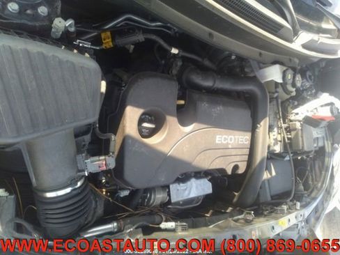 Used 2018 Chevrolet Equinox LT w/ Sun & Infotainment Package image 5