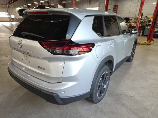 Used 2024 Nissan Rogue SV AWD/4WD image 7