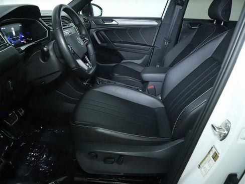 Used 2024 Volkswagen Tiguan SE R-Line AWD/4WD image 19