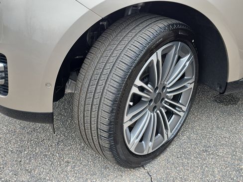 New 2026 Land Rover Range Rover Long Wheelbase SE image 34