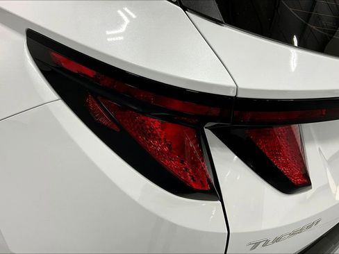 Used 2025 Hyundai Tucson SE image 38