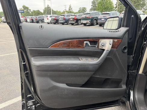 Used 2015 Lincoln MKX AWD w/ Equipment Group 102A image 7