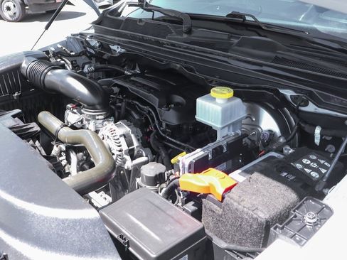 Used 2022 RAM 1500 Laramie image 12