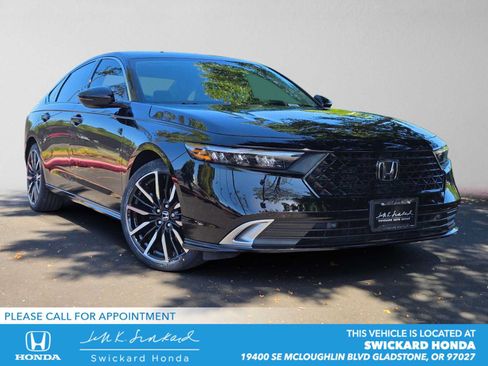 Used 2023 Honda Accord Touring image 1