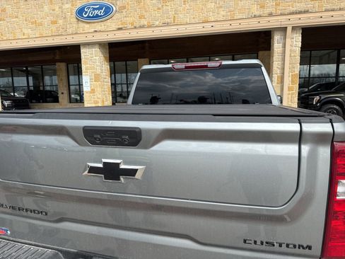 Used 2025 Chevrolet Silverado 1500 Custom Trail Boss w/ Dark Appearance Package image 6