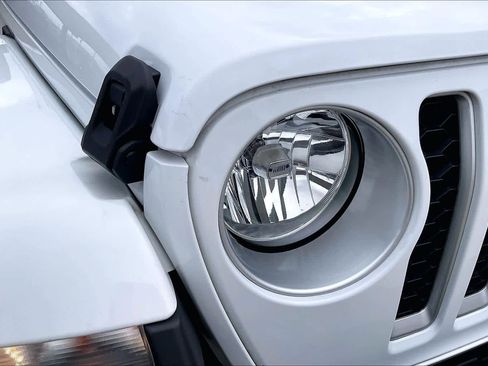 Used 2021 Jeep Gladiator Overland w/ Popular Equipment Package image 27