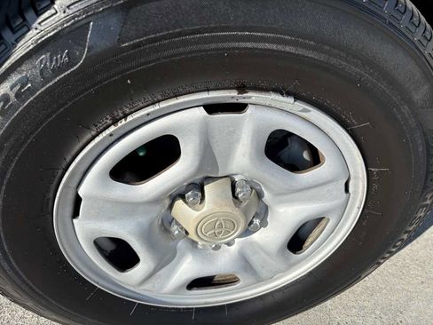 Used 2008 Toyota Tacoma 2WD Regular Cab image 5