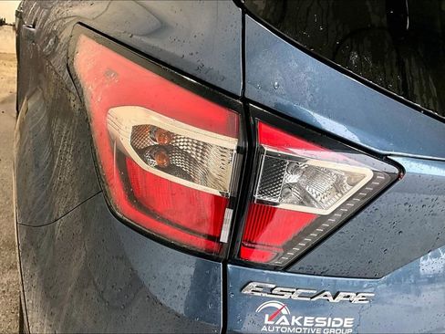 Used 2018 Ford Escape SEL image 23