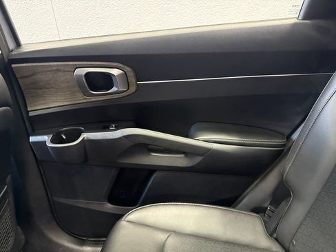 Used 2022 Kia Sorento S w/ Panoramic Sunroof Package AWD/4WD image 26