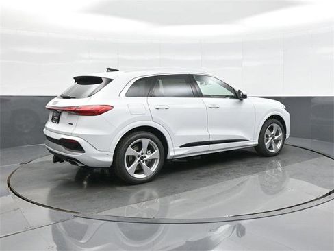 New 2025 Audi Q5 Prestige image 7