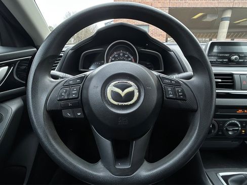 Used 2014 MAZDA MAZDA3 i Sport image 28