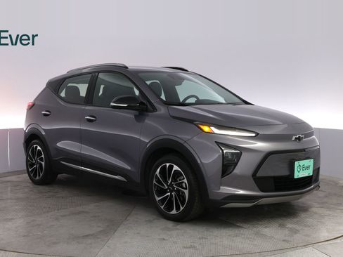 Used 2022 Chevrolet Bolt EUV Premier w/ Super Cruise Package image 13